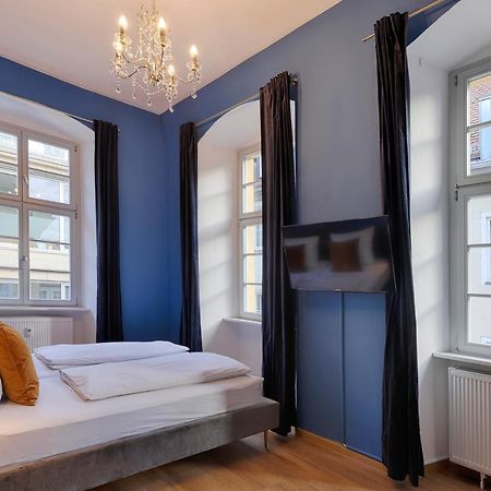 Homie Stay Am Marktplatz - Wohnen Im Historischen Balthasar-Neumann-Apartment Wurzburg Ngoại thất bức ảnh